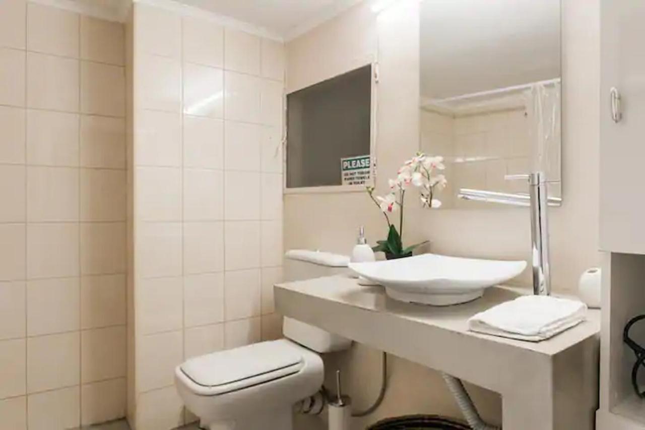 Openair Hot Tub/Big Balcony/Great Boutique Apt Ateny Zewnętrze zdjęcie