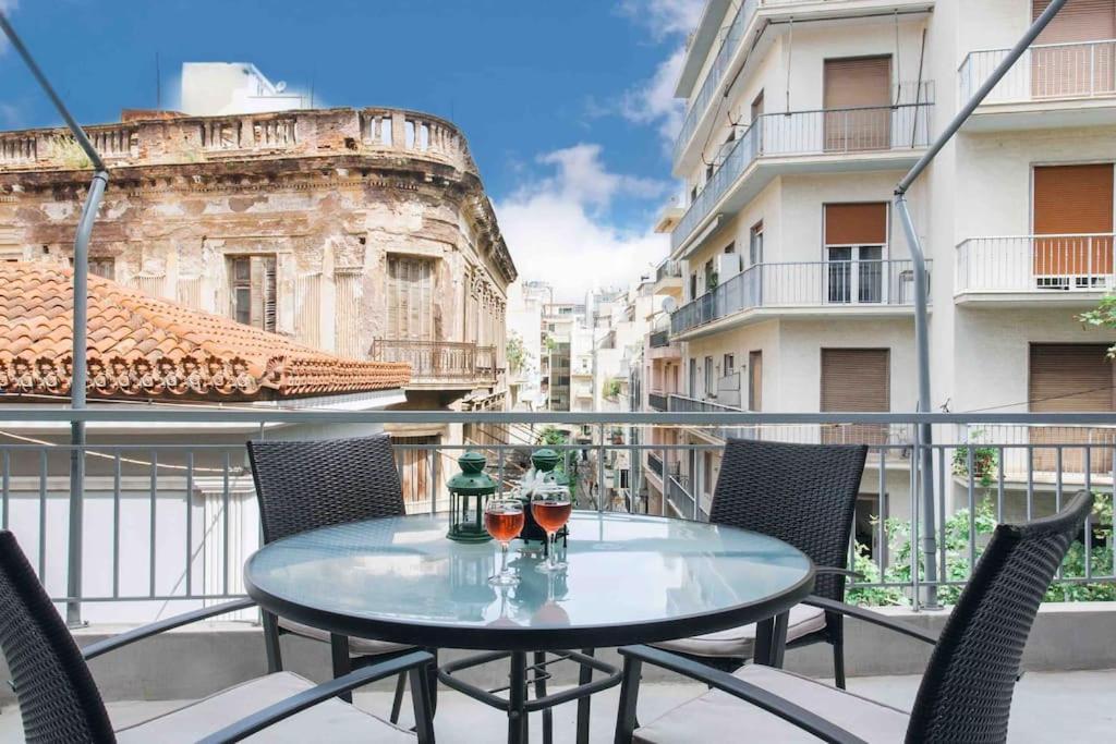 Openair Hot Tub/Big Balcony/Great Boutique Apt Ateny Zewnętrze zdjęcie